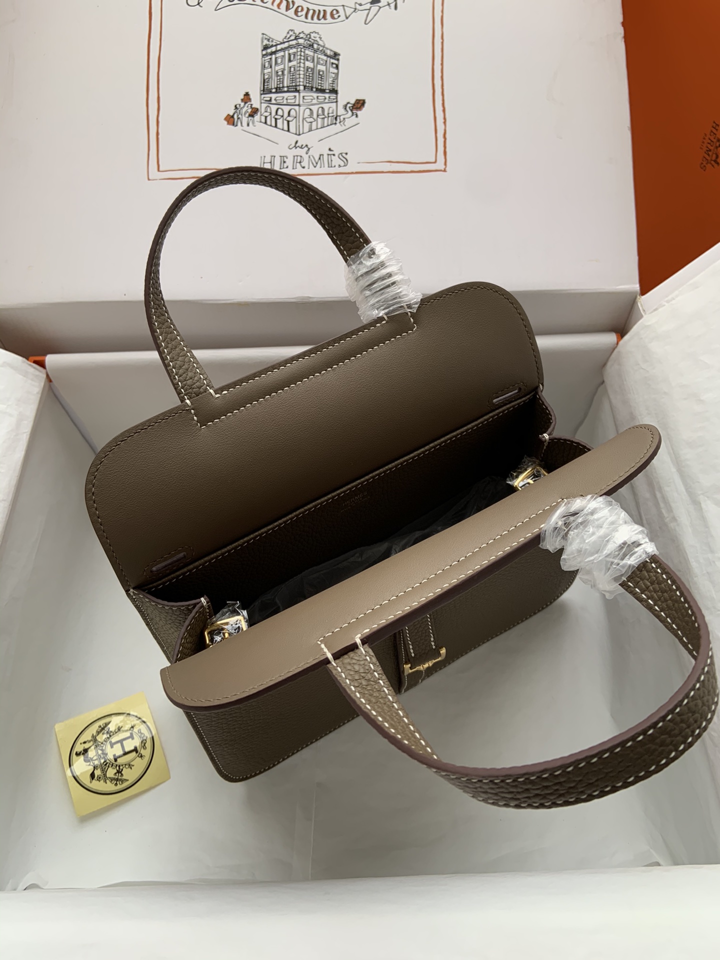 Hermes Halzan 25 Handbag Shoulder Bag In Etoupe Clemence Leather